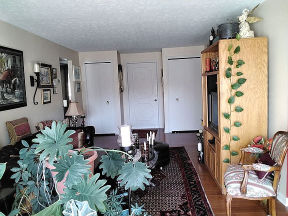 3rd image of 1931 King James Pkwy APT 417