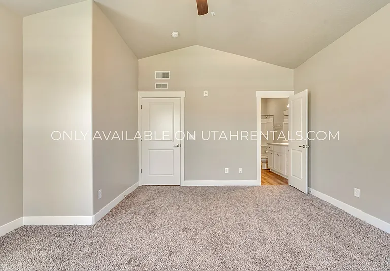 1128 S 820 E #5301 — Photo 10
