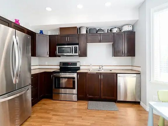 5th image of 32501 Fraser Cres #24