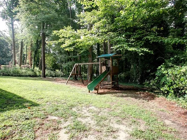 209 Caboose Ln — Photo 24