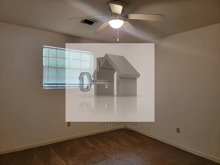 917 N 70th Ave — Photo 8