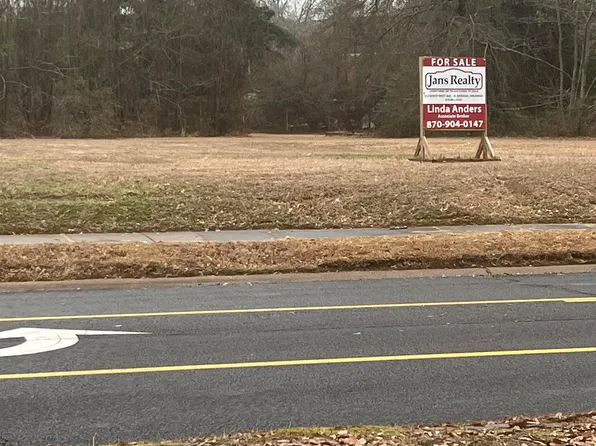 N Jackson Streets, Magnolia, AR 71753