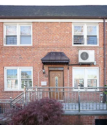 Rented by 18 REALTY | media 33