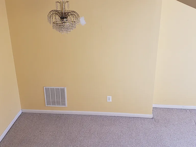 Lakemont Sq — Photo 3