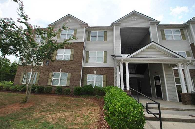 1st image of 7101 Fairington Village Dr