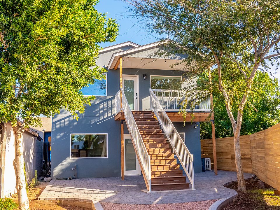 Unit 1 downstairs, Unit 2 Upstairs