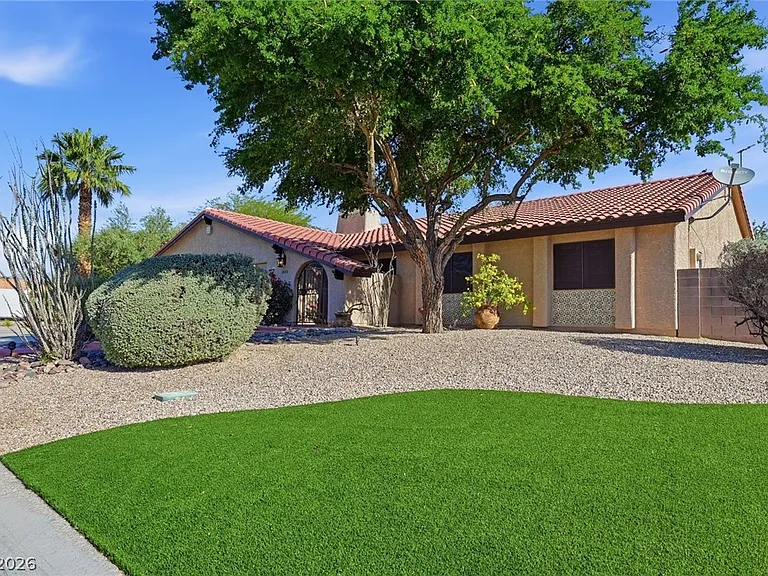1410 S Monte Cristo Way — Photo 3