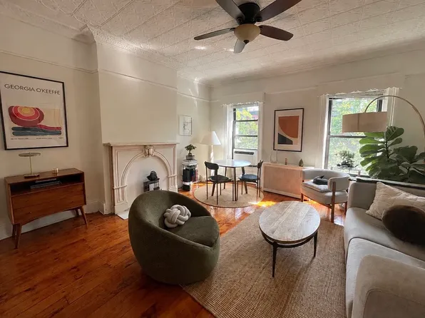 15 2nd St #2, Brooklyn, NY 11231