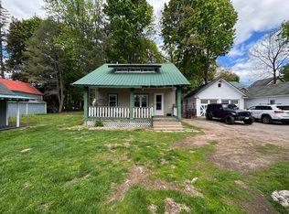 165 Lake Ave APT 2, Saratoga Springs, NY 12866