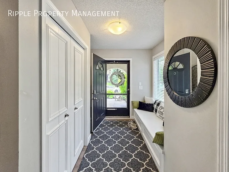 138 Mount Robson Close SE — Photo 13