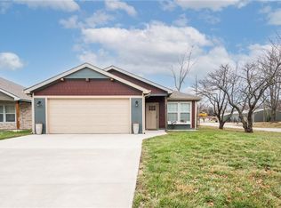504 Perry St, Lawrence, KS 66044