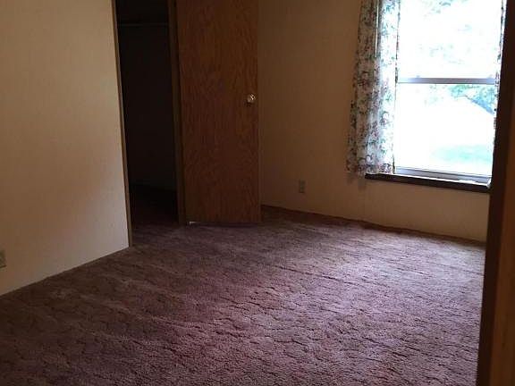 3rd image of 21718 Riverhaven Dr