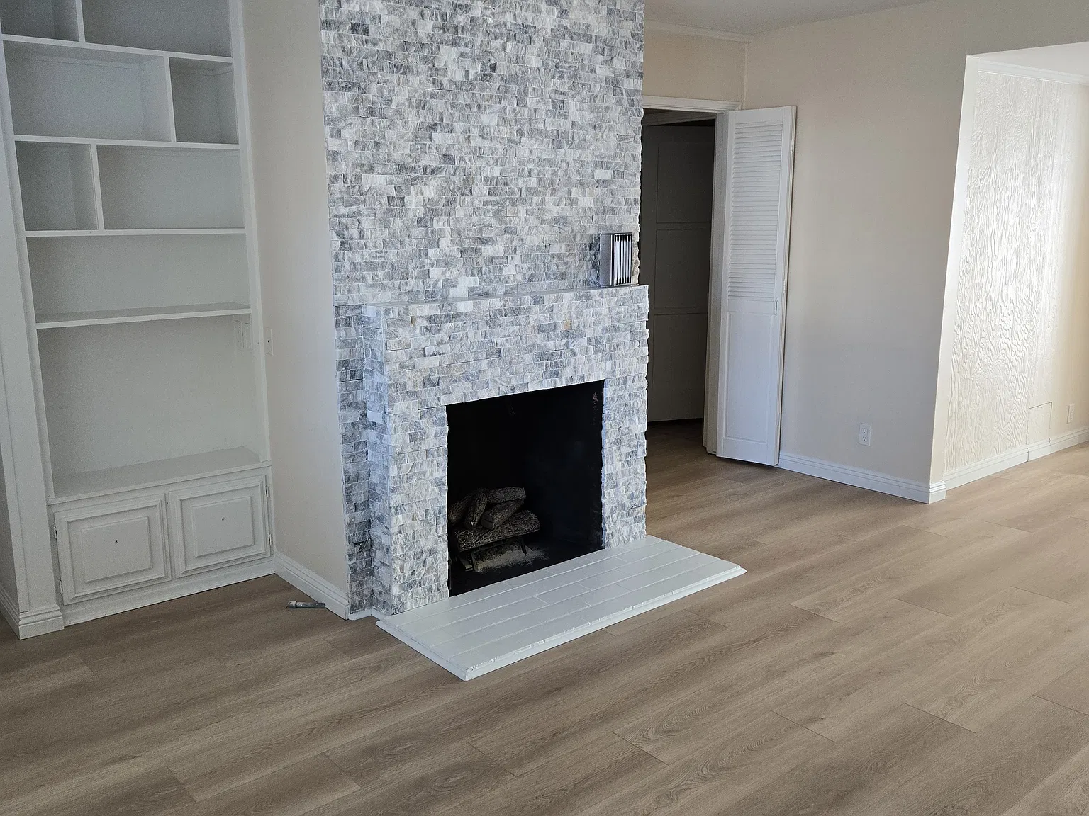 3 bed, 1600 sqft, $4,450 — Photo 4