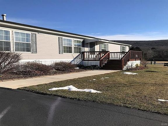 3rd image of 216 Autumn Ln