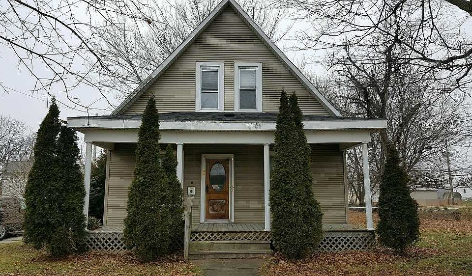 1st image of 601 E Van Buren St