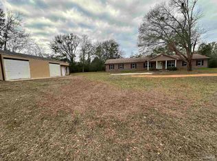 95 Danielle Ln, Cantonment, FL 32533