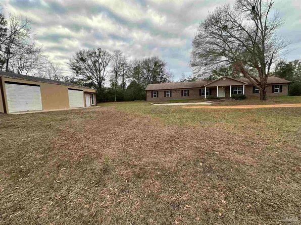 95 Danielle Ln, Cantonment, FL 32533