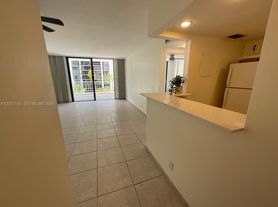 200 SE 15th Rd
