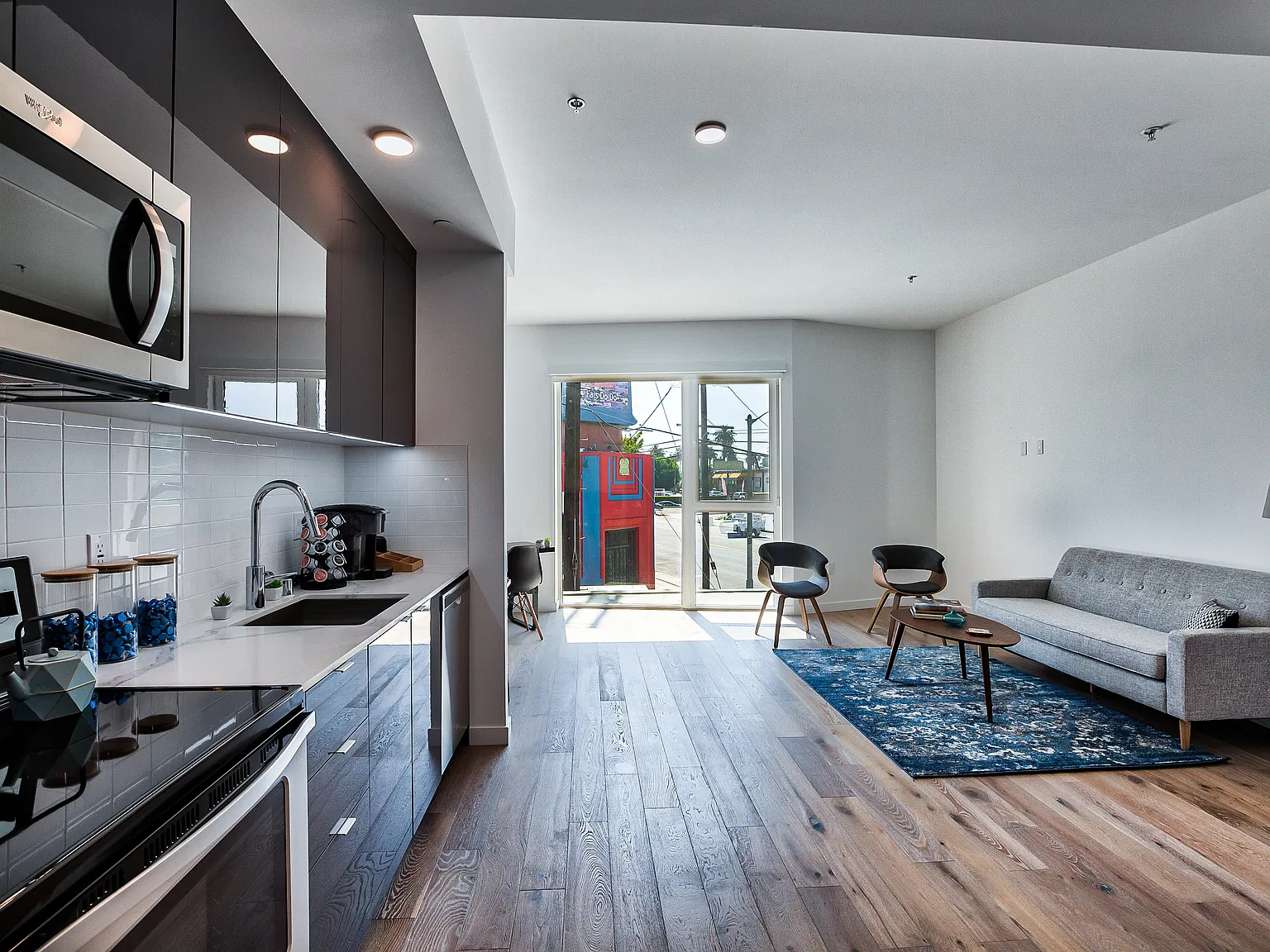 Studio, 458 sqft, $2,050 — Photo 3