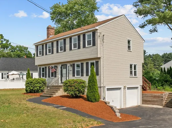 1465 Shawsheen St, Tewksbury, MA 01876