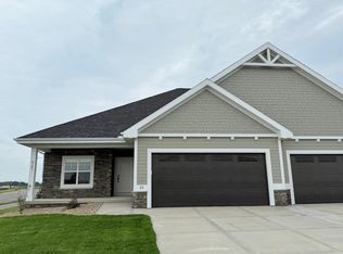 6701 Bellflower Pointe Dr, Deforest, WI 53532