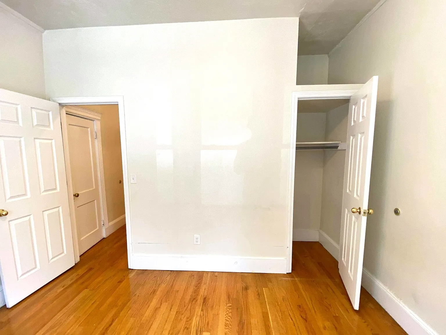 1 bed, 1.0 bath, $2,950 — Photo 4