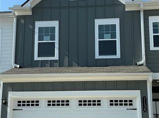 1138 Chastain Dr, Buford, GA 30518