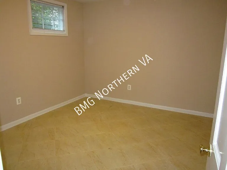 1160 Wimbledon Dr — Photo 16