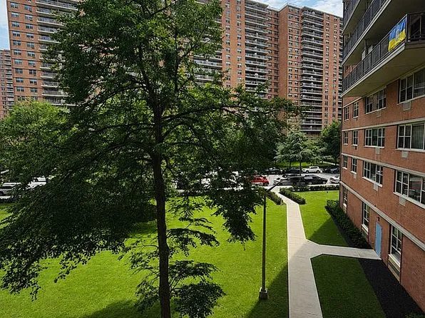 2928 W 5th St APT 3T, Brooklyn, NY 11224