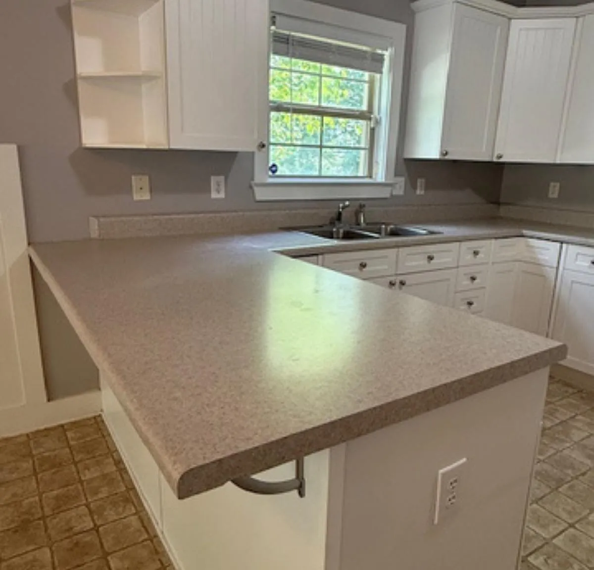 2 bed, 2.5 bath, 1876 sqft, $1,875 — Photo 3