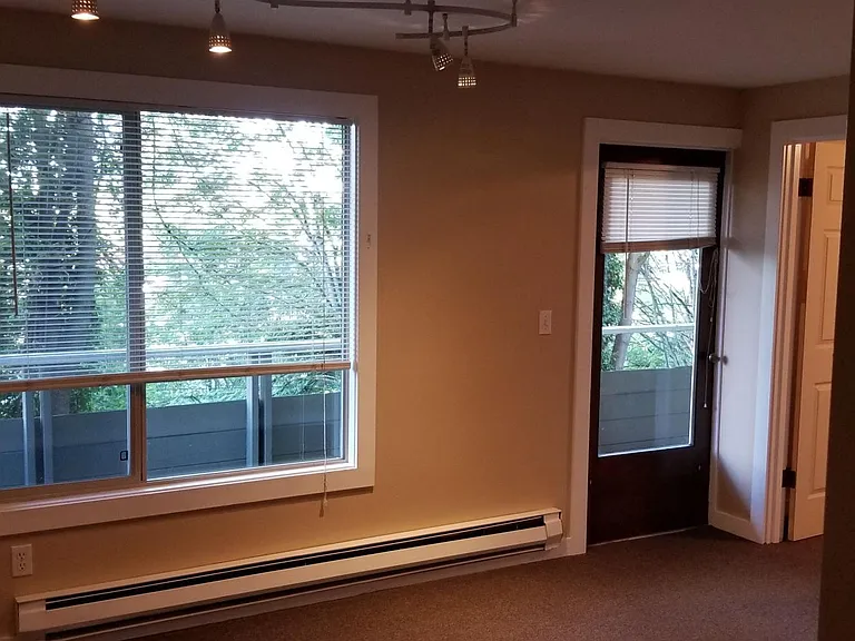 4711 Ravenna Ave NE #4711 RAVENNA AVE NE — Photo 2