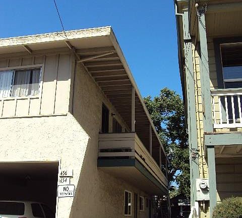 4th image of 456 N 8th St APT 2