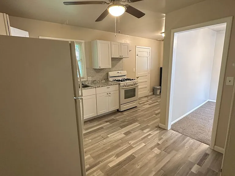 207 Lewis St LLC - 207-209 Lewis St — Photo 7