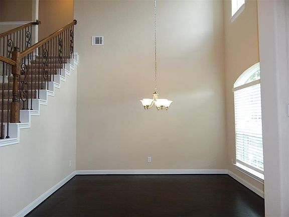 5th image of 16823 Aston Main Dr