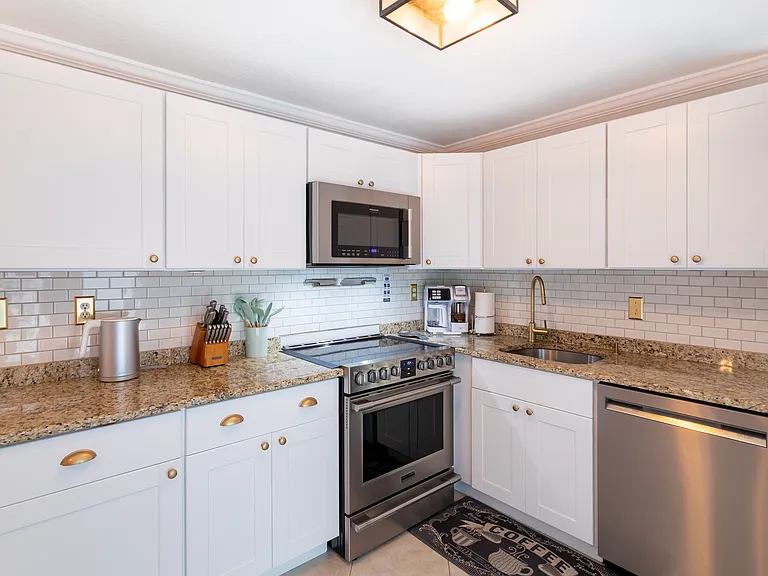 9507 Bellewood St — Photo 23