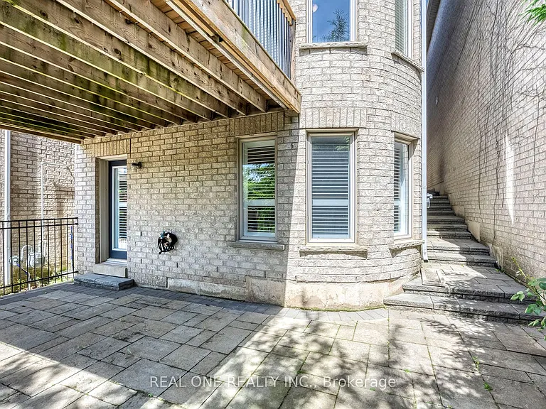 1126 Woodington Ln — Photo 45