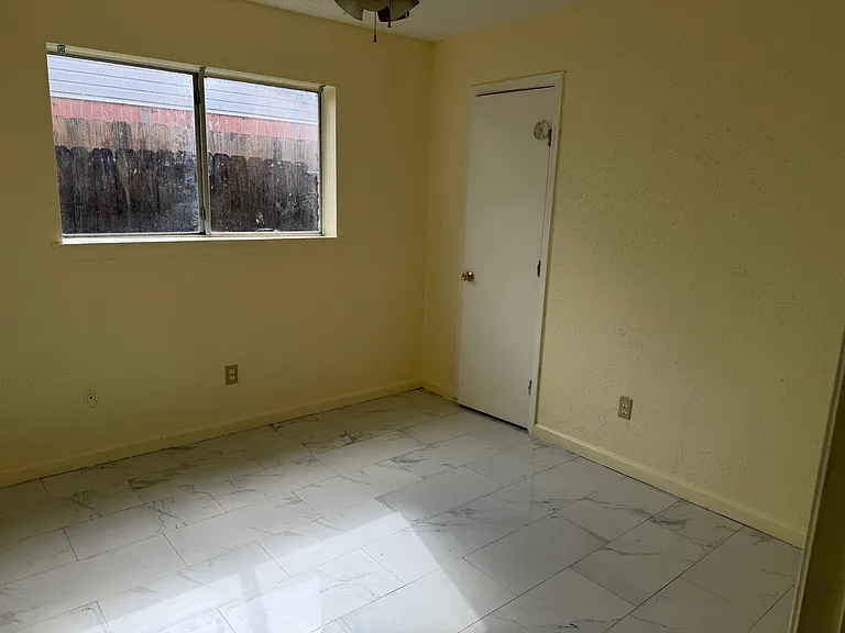 12935 Southspring Dr — Photo 11