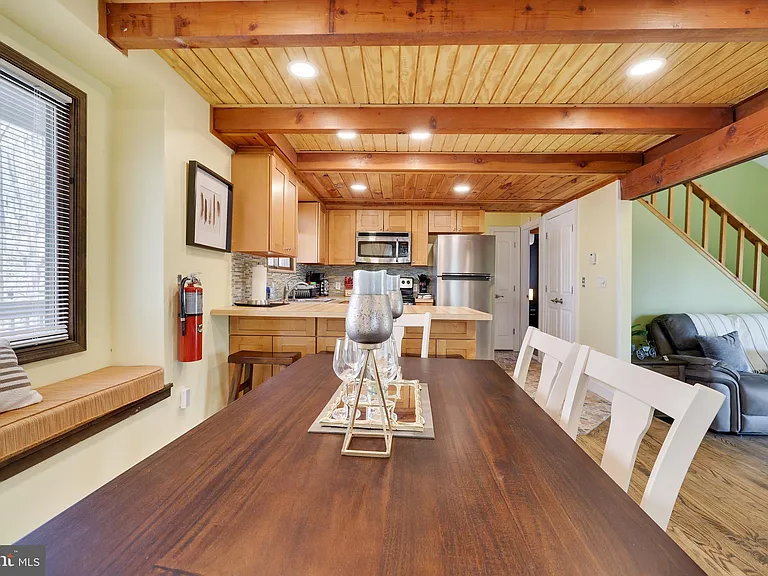 163 Cambridge Ct — Photo 13
