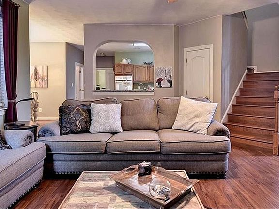 5th image of 172 Old Carriage Way