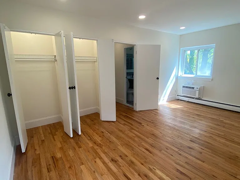 43 Cottage — Photo 33