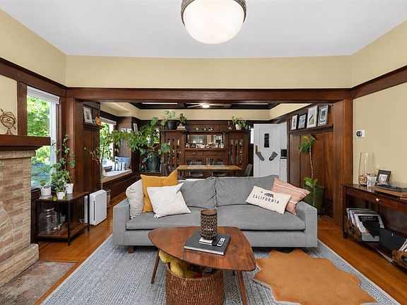 3rd image of 2032 Castro Way