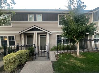 917 N 19th Ave, Cornelius, OR 97113