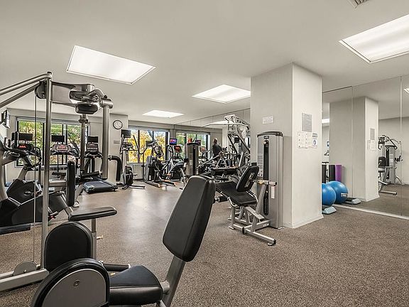 4th image of 1755 York Ave APT 15E