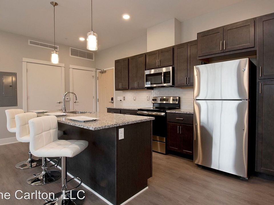 1st image of 1 Carlton Ave SE APT 302