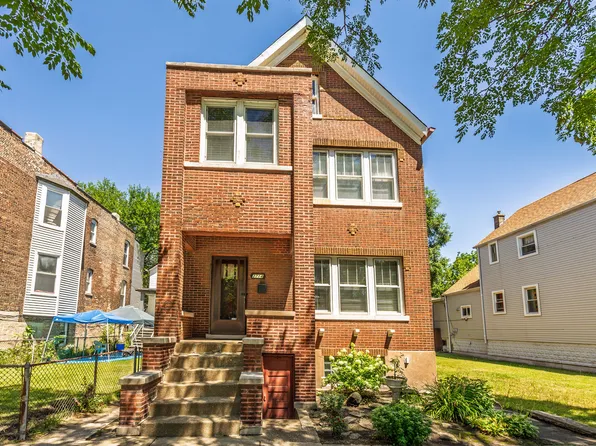 2714 E 93rd St, Chicago, IL 60617