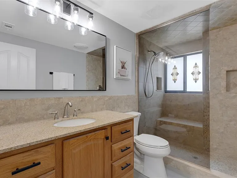 4645 Hunter Ridge Dr — Photo 46