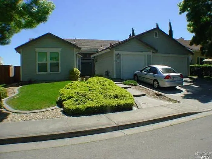 2376 Palmer Cir photo 1