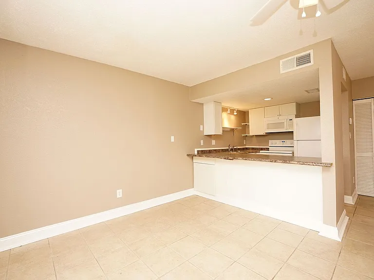 308 Miracle Strip Pkwy SW #21A — Photo 10