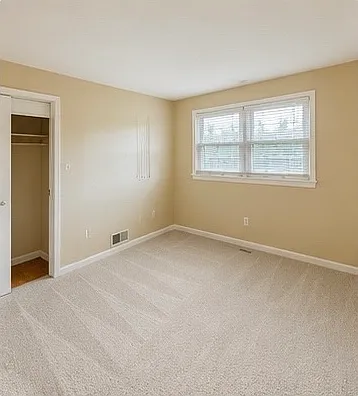 8814 Camfield Dr — Photo 8