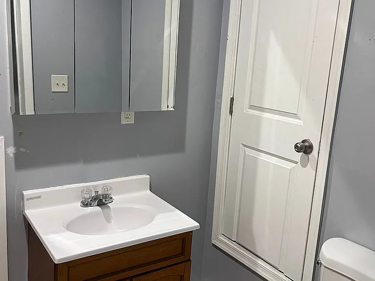 2203 Saint Paul St — Photo 11